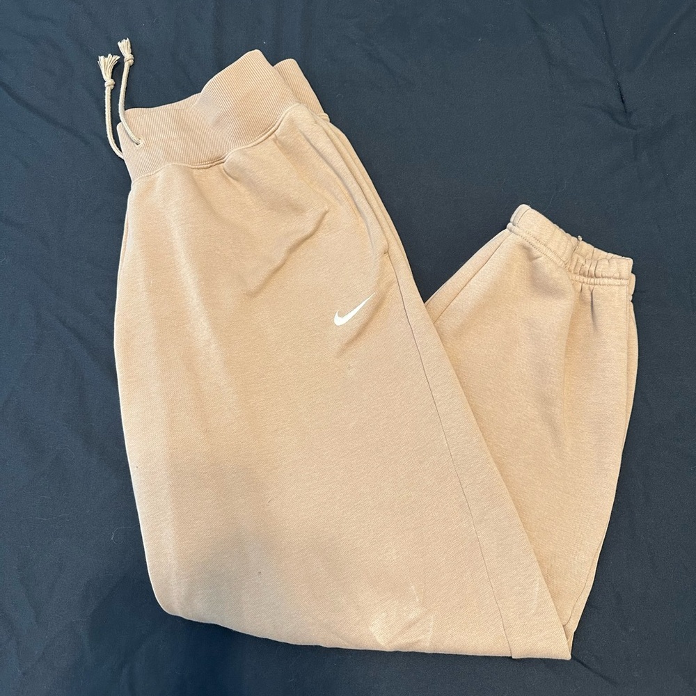women’s nike medium nike sweats joggers tan